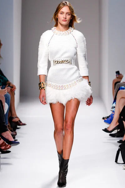 Look 13